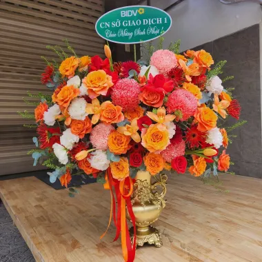 bình hoa tặng sinh nhật sang trọng