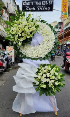 Hoa Chia Buồn TPHCM – Shop Hoa Viếng Trang Nhã, Uy Tín