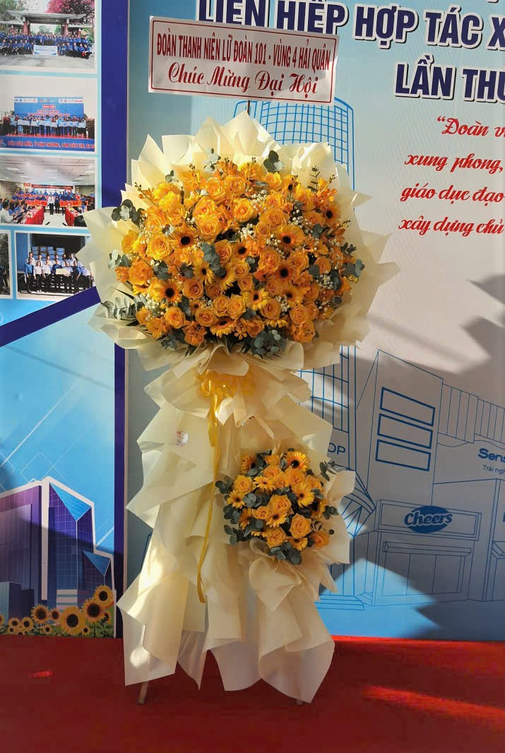 Lẵng Hoa Ch&uacute;c Mừng Đại Hội