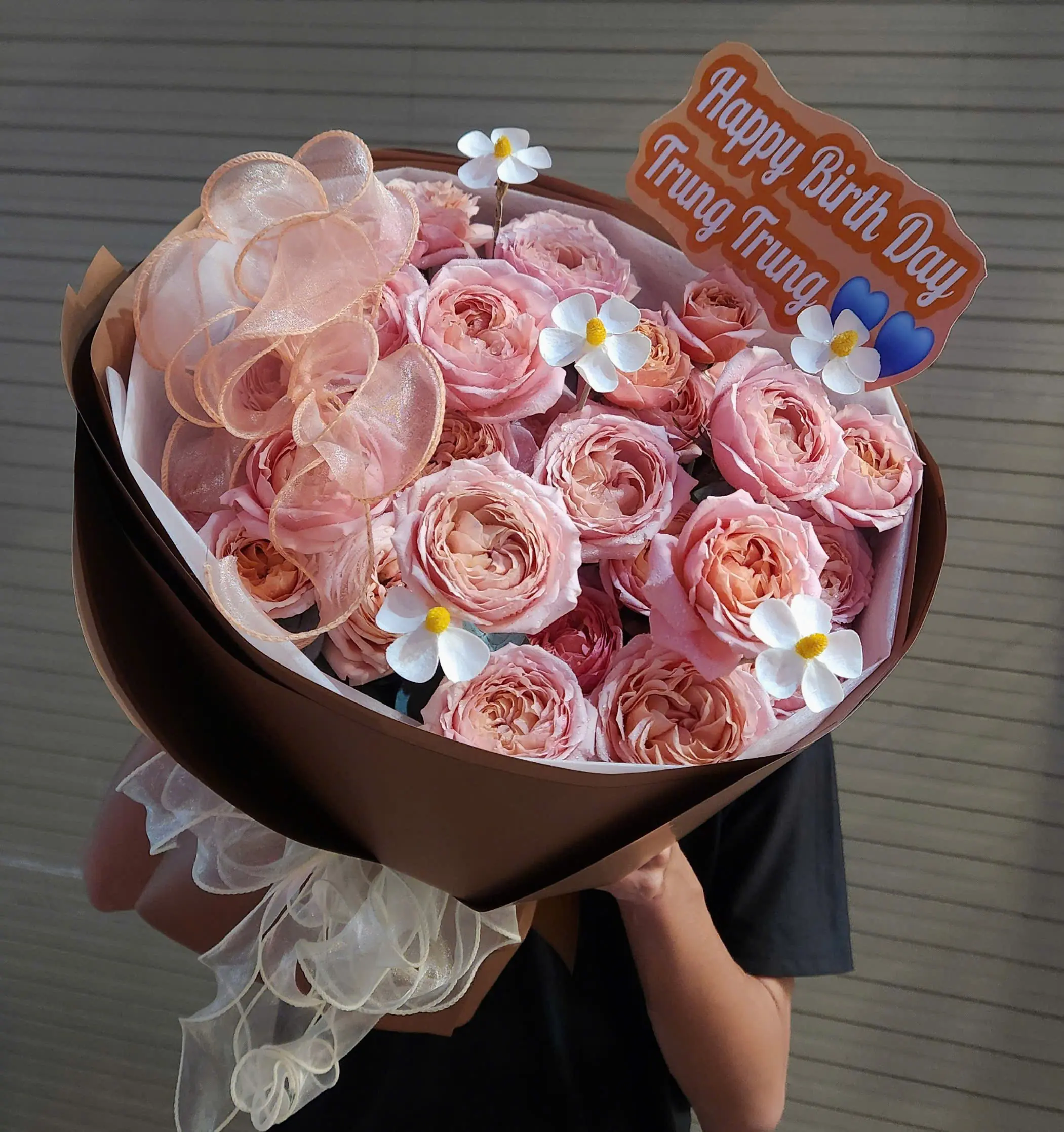 B&oacute; Hoa Hồng Julibee Nhẹ Nh&agrave;ng &ndash; Qu&agrave; Tặng &Yacute; Nghĩa Cho Nữ