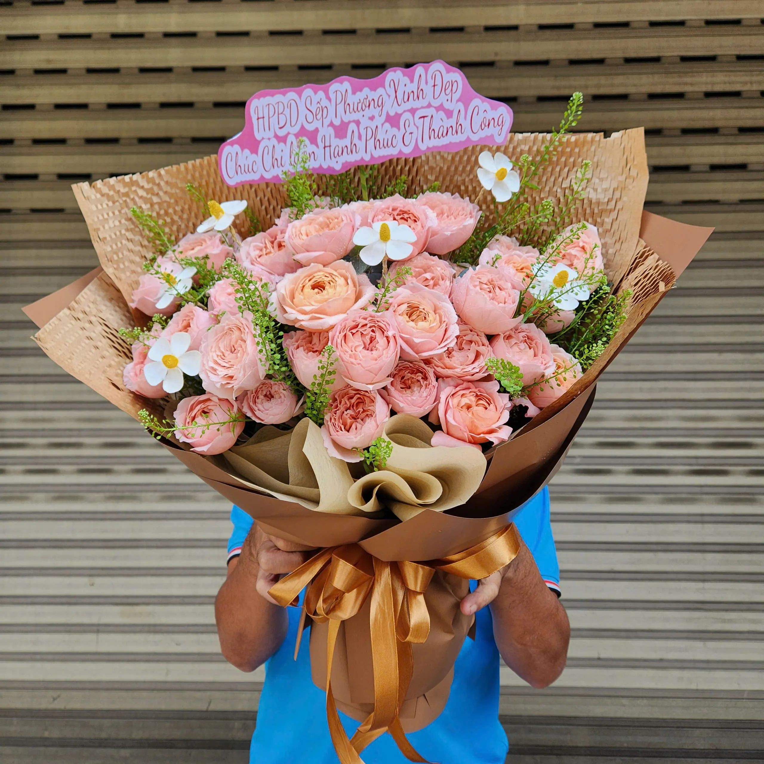 B&oacute; Hoa Hồng Julibee Tặng Sinh Nhật &ndash; Hoa Tươi L&acirc;u, Gi&aacute; Rẻ