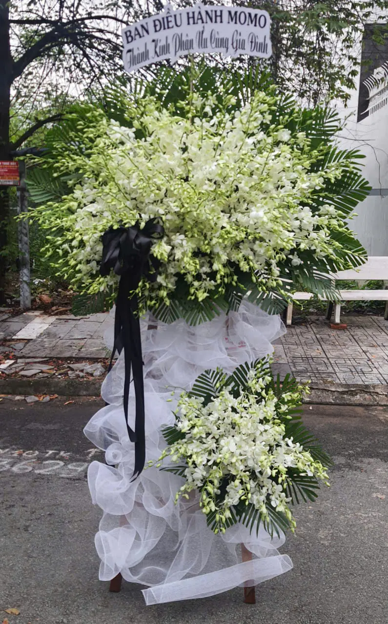 Vòng Hoa Chia Buồn