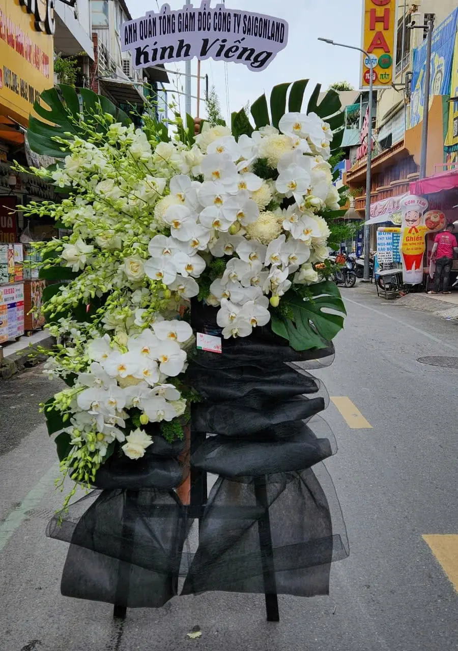 Hoa Đ&aacute;m Tang Quận 1
