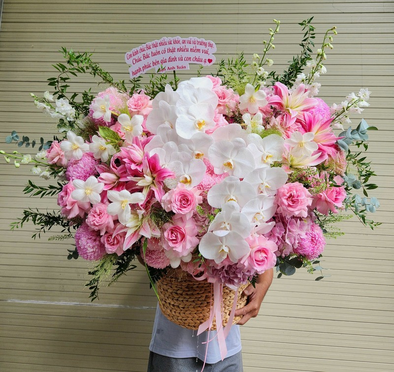 Giỏ Hoa Tone Tím Hồng