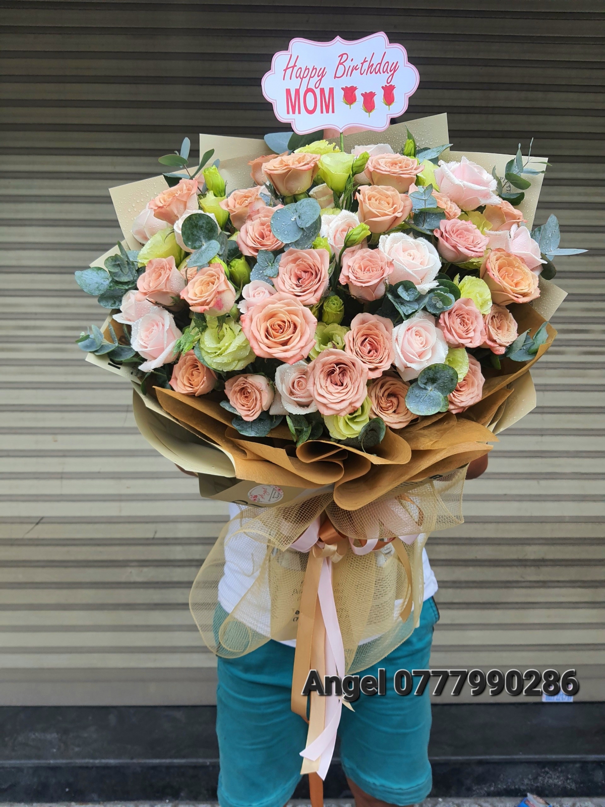 HOA CHÚC MỪNG - NỤ CƯỜI HỒN NHIÊN