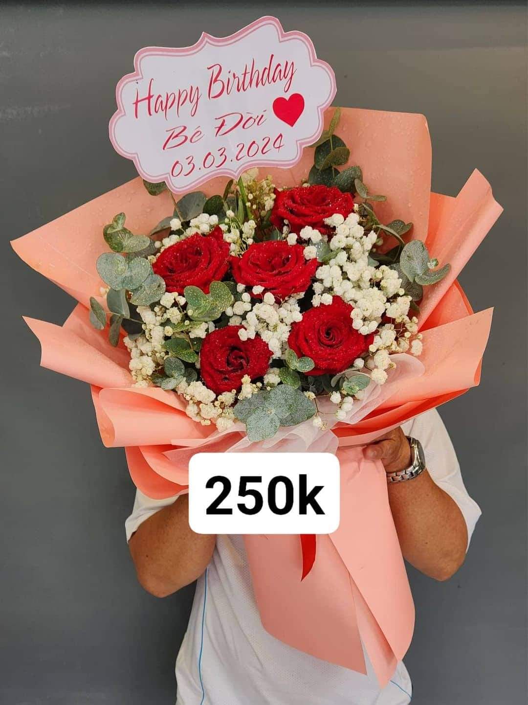BÓ HOA HỒNG ĐỎ RẤT ĐẸP 