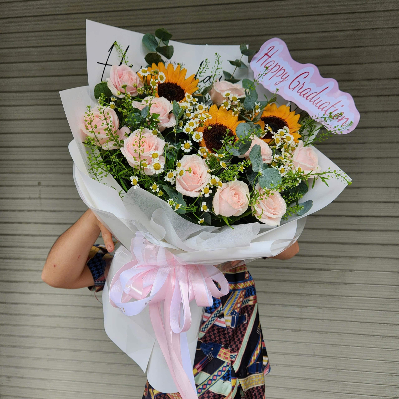 Bó hoa hướng dương – Món quà tặng tốt nghiệp đầy năng lượng