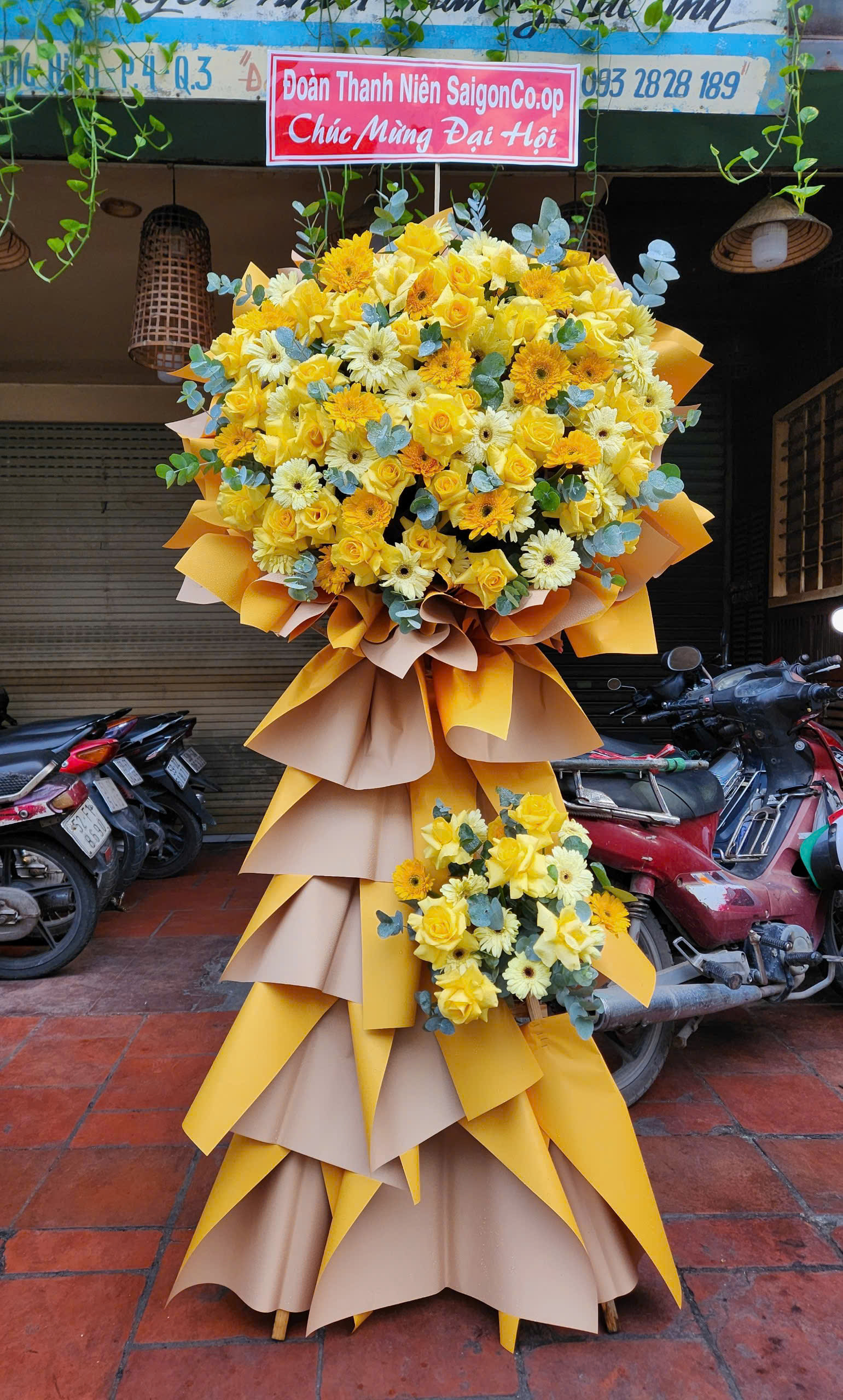 Bó Hoa Cát Tường Xanh Trắng - Món Quà Chúc Mừng Sinh Nhật Sang Trọng