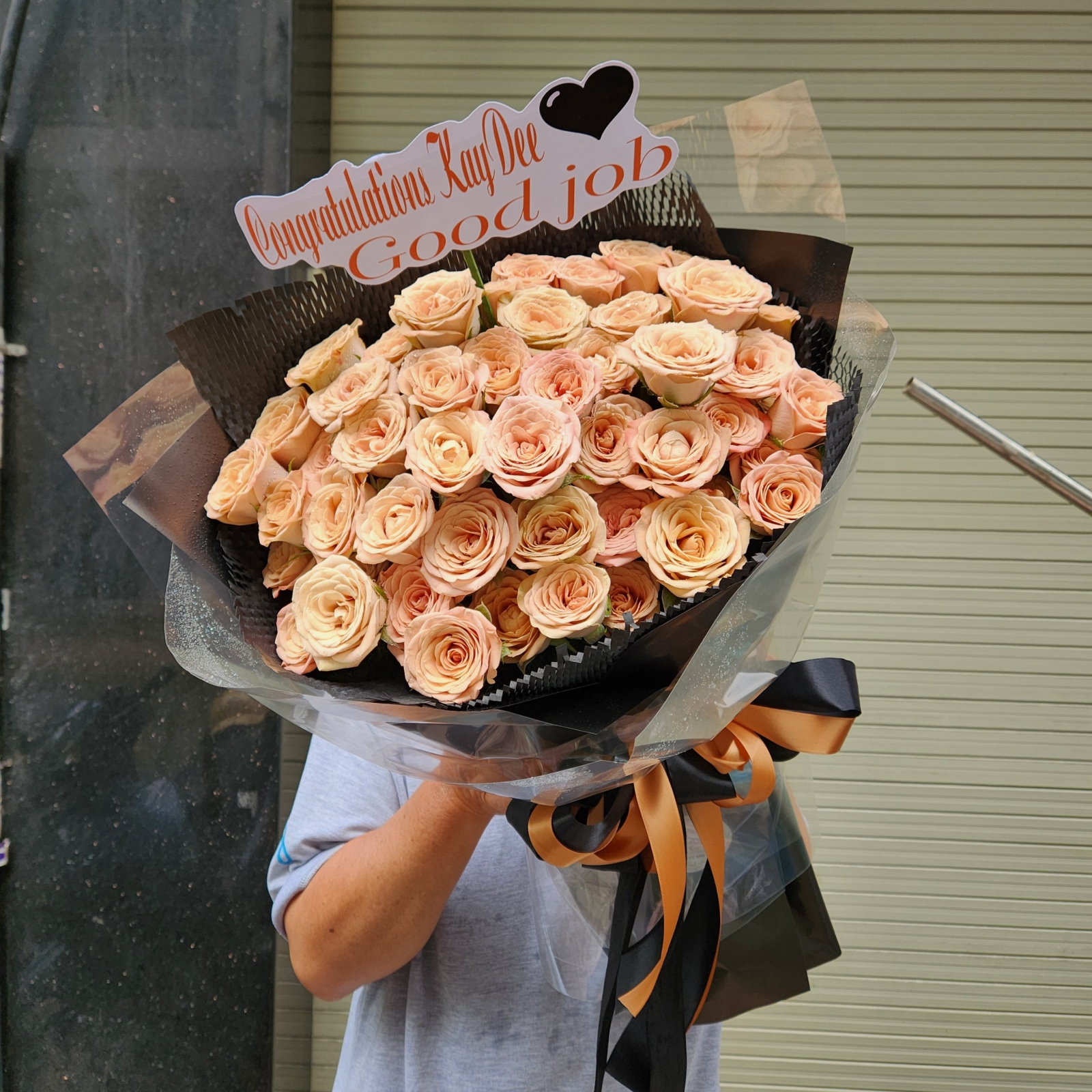 Vòng hoa đám tang Quận 7
