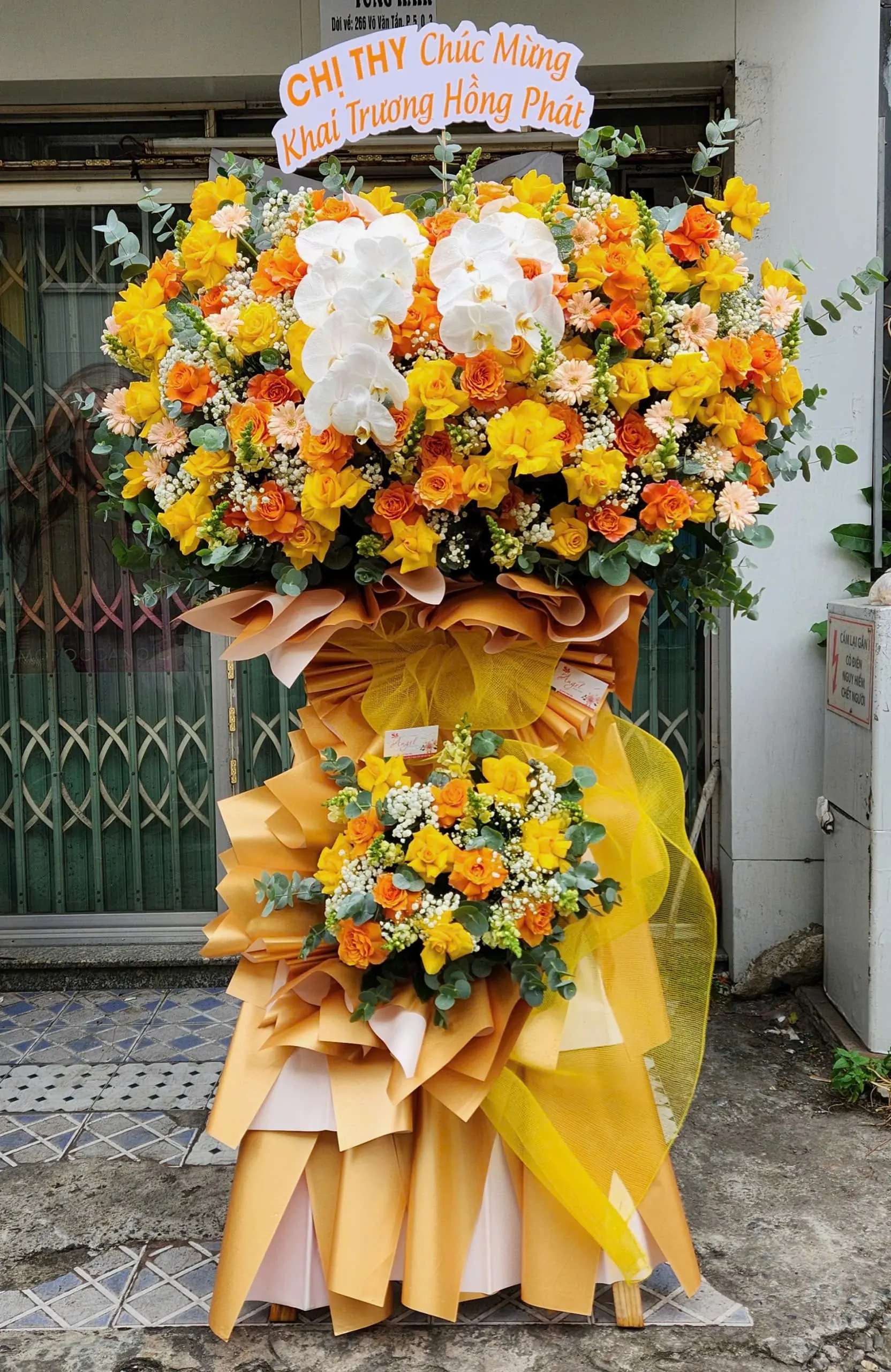 Kệ Hoa Chúc Mừng Tone Cam