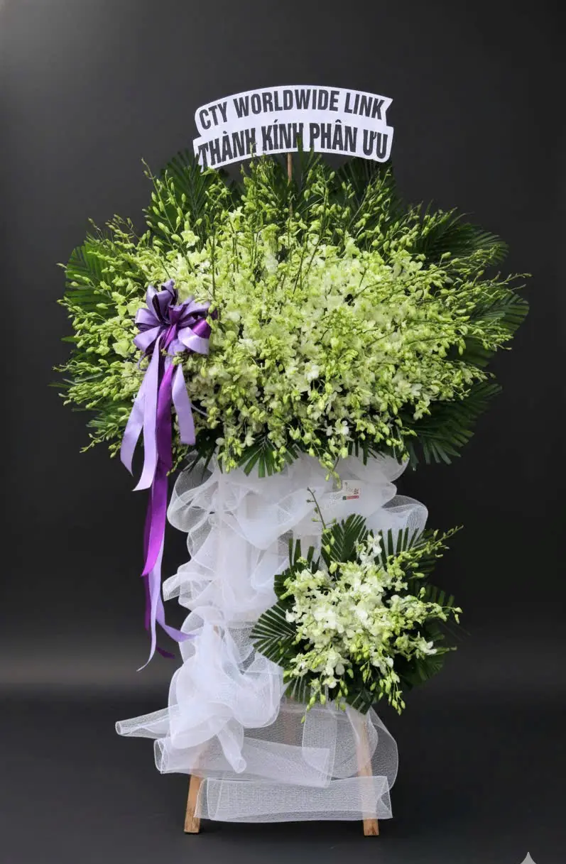 V&ograve;ng hoa chia buồn c&oacute; h&oacute;a đơn VAT