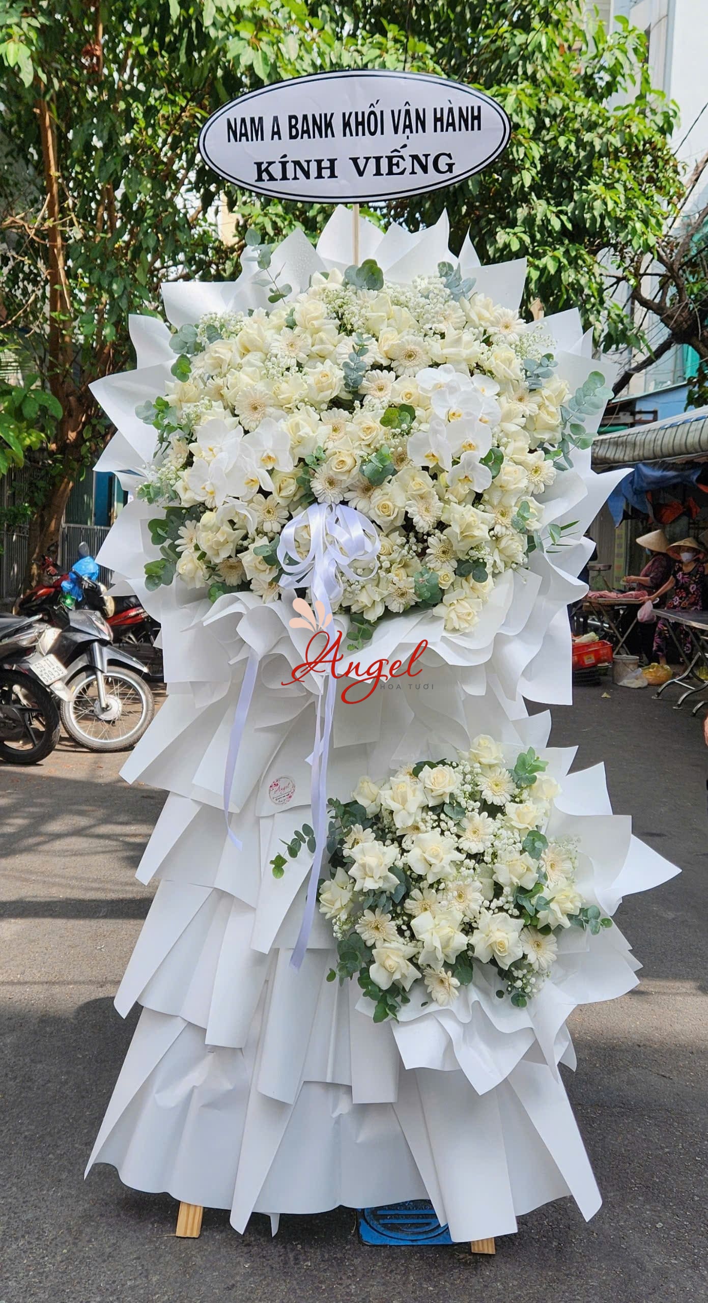 Kệ Hoa Chia Buồn Quận 3 Trang Nghiêm - Giao Nhanh Từ Hoa Tươi Angel