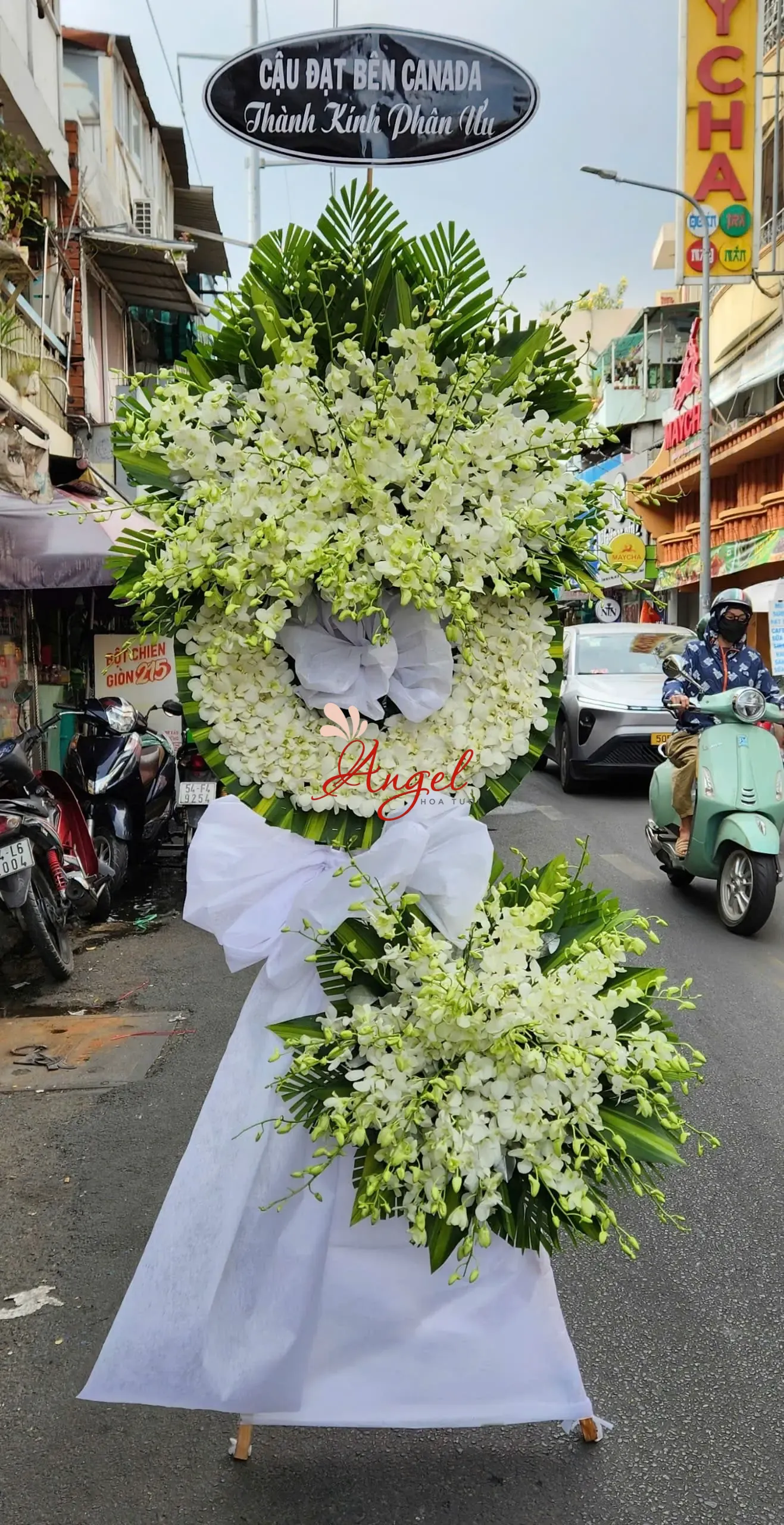 Kệ Hoa Viếng Gần Nhà Tang Lễ Bệnh Viện Thống Nhất |  Hoa Tươi Angel