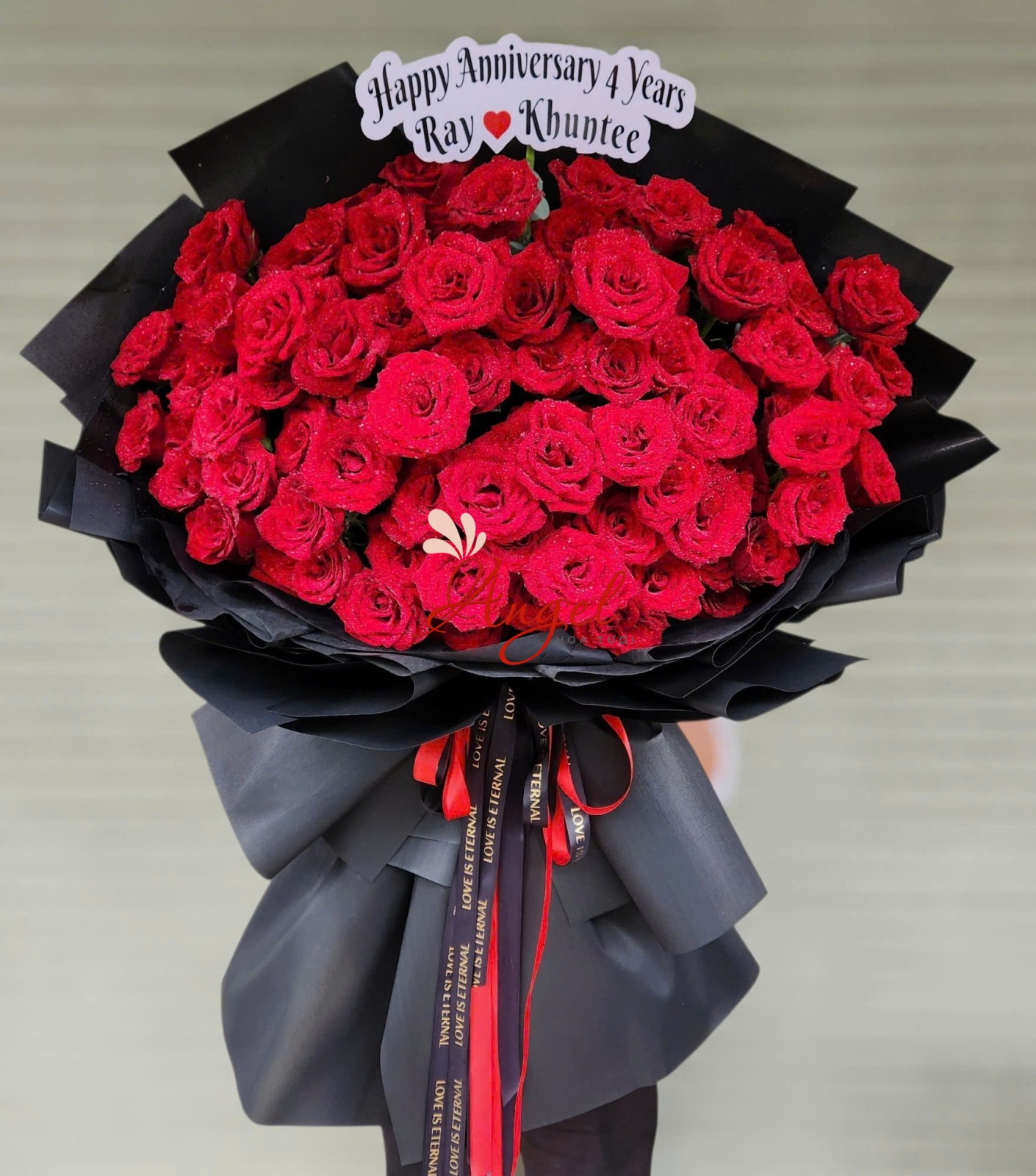 Bó Hoa Hồng Đỏ 99 Bông – Món Quà Tỏ Tình Ý Nghĩa