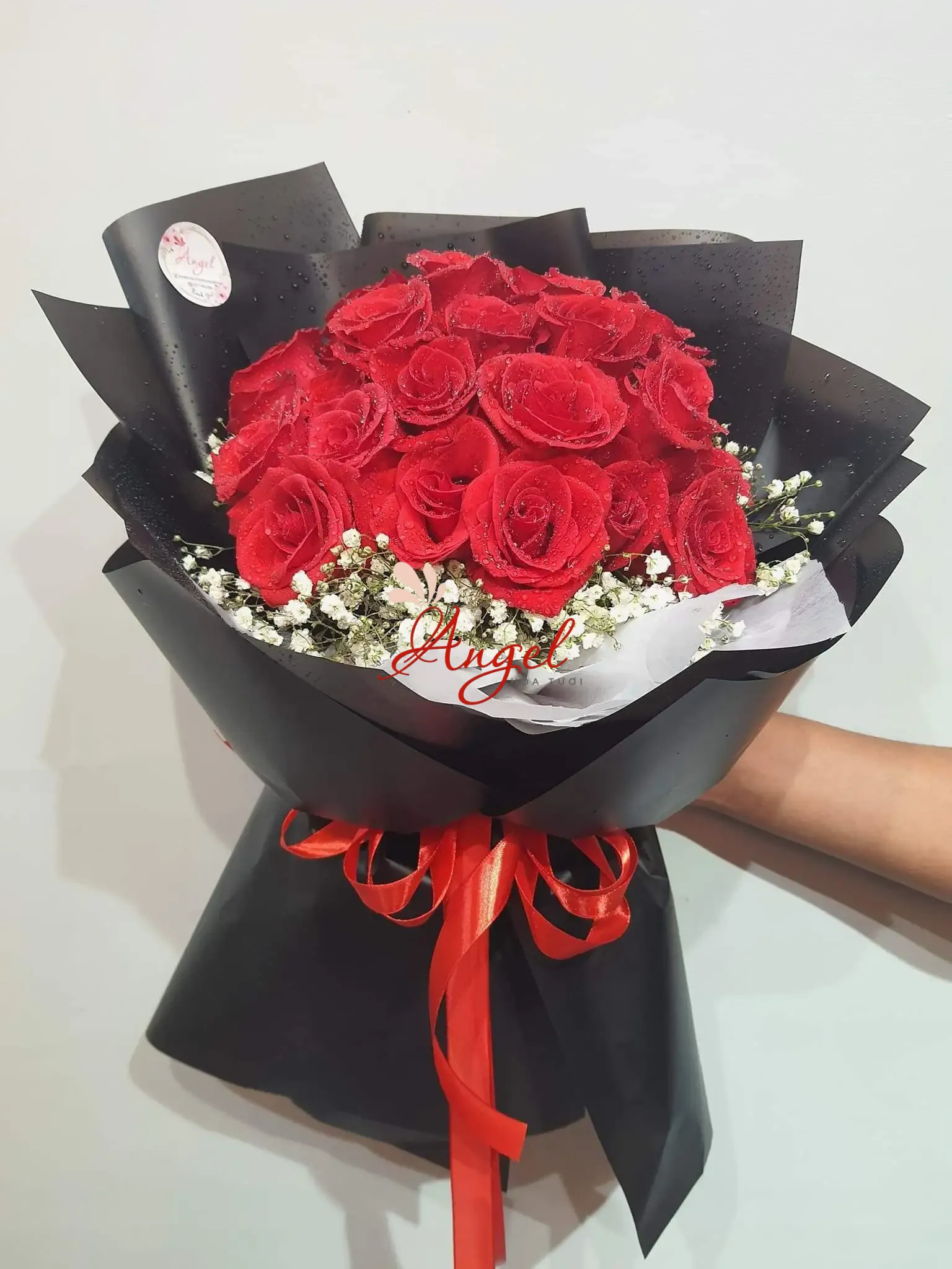 BÓ HOA HỒNG ĐỎ 30 BÔNG GIẤY ĐEN 