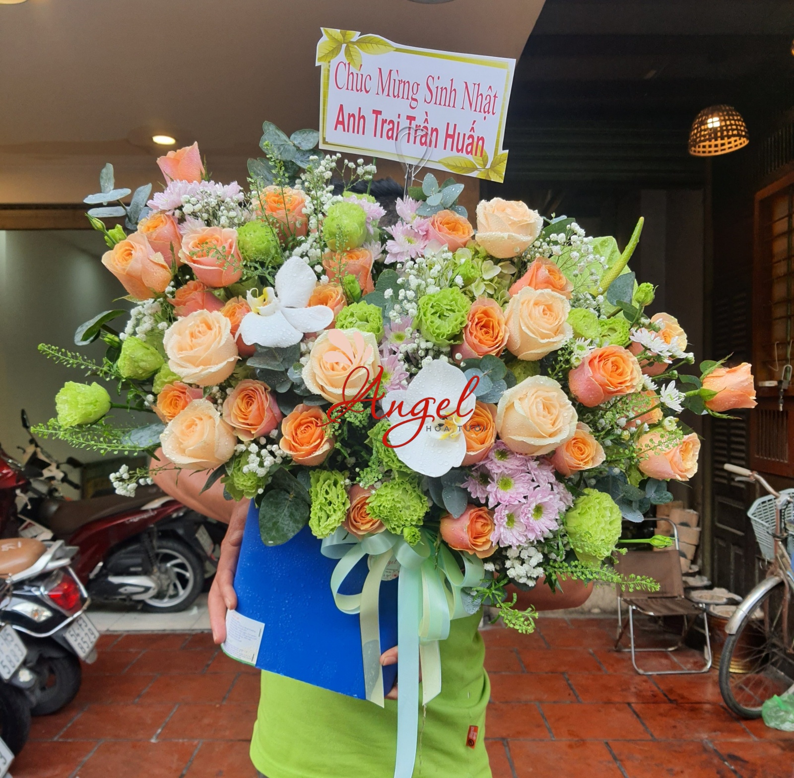 HỘP HOA CHÚC MỪNG  YÊU EM