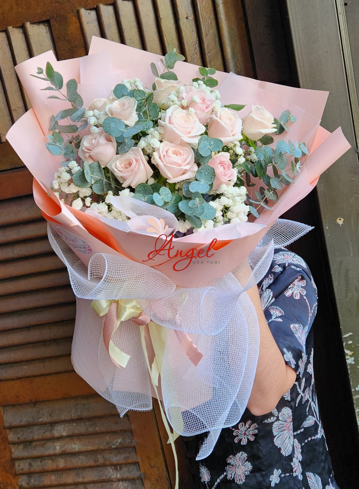 bó hoa hồng kem 11 bông xinh xắn 