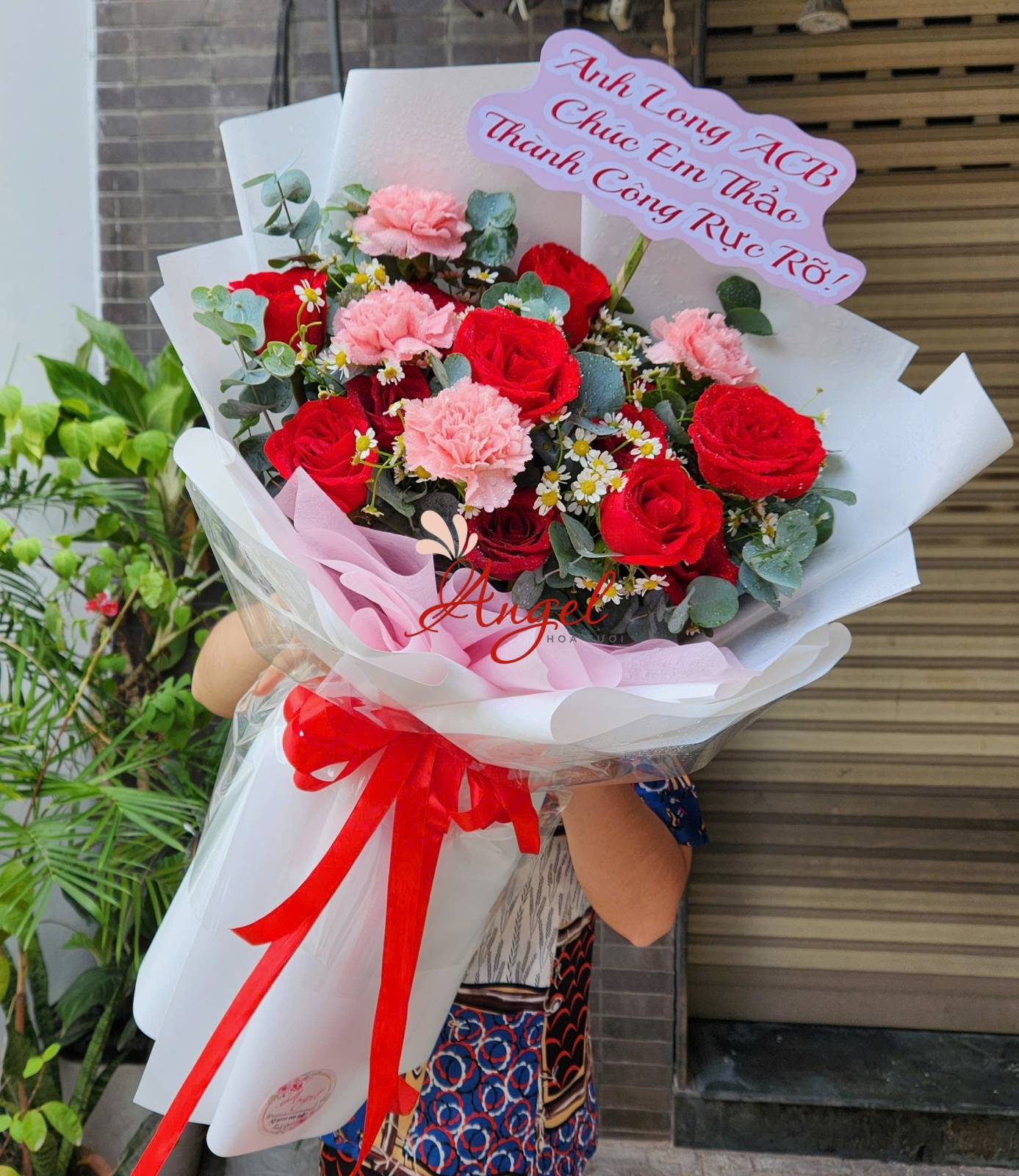 bó hoa tặng mẹ 8/3