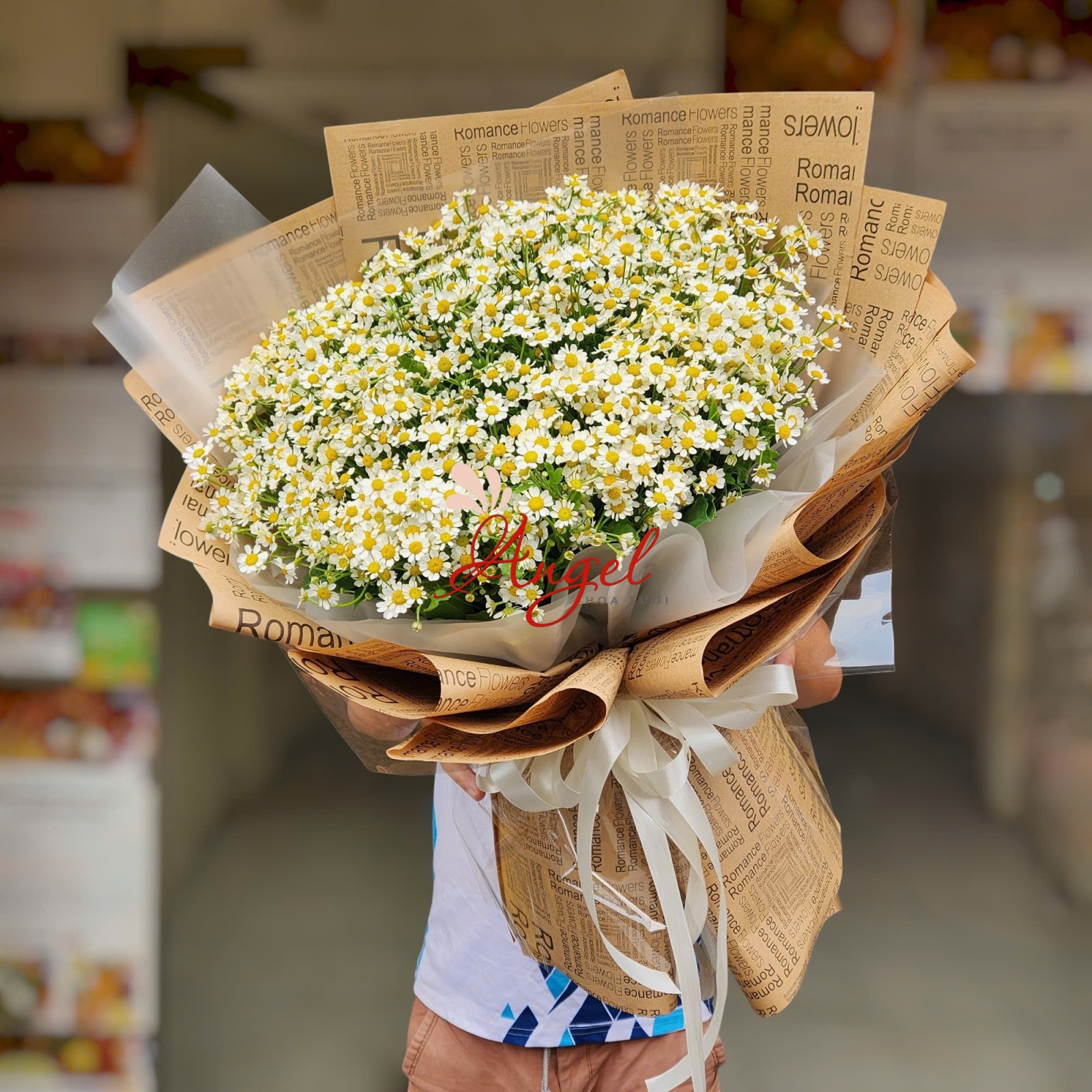 Bó Hoa Cúc Tana Gói Giấy Báo