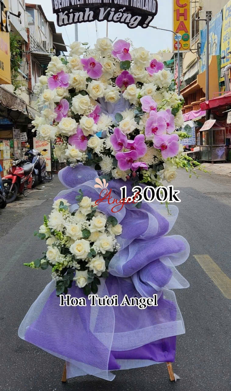 Vòng hoa viếng đám tang